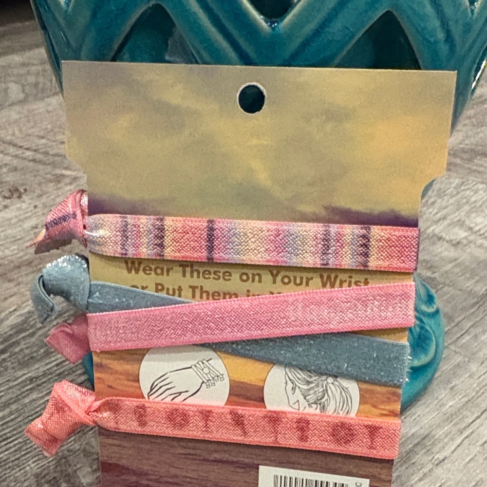 Margaritaville Hair Ties or bracelets - Pink, Blue, Multicolor~ BRAND NEW - Picture 4 of 5